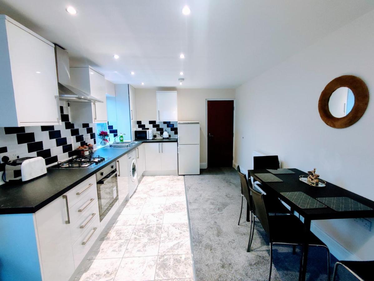 Crystal Suite 2 -Free Private Parking Норт-Шілдс Екстер'єр фото