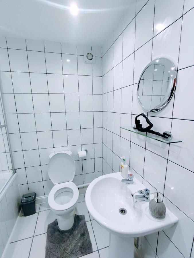 Crystal Suite 2 -Free Private Parking Норт-Шілдс Екстер'єр фото